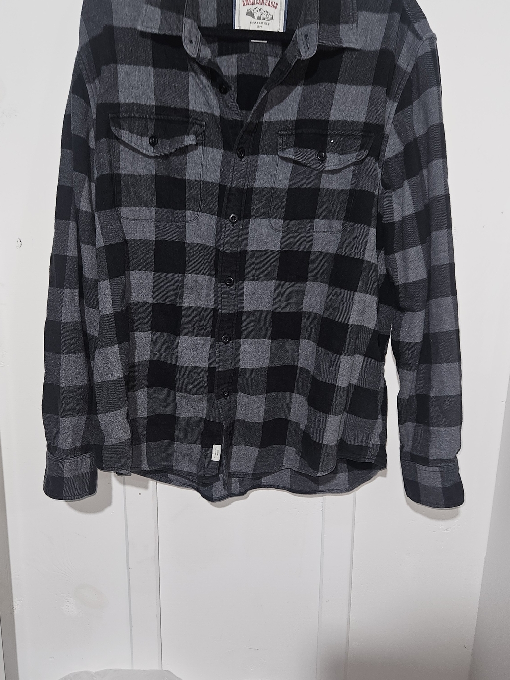American Eagle Outfitters Black and Gray Plaid Flanel Long Sleeve Shirt
